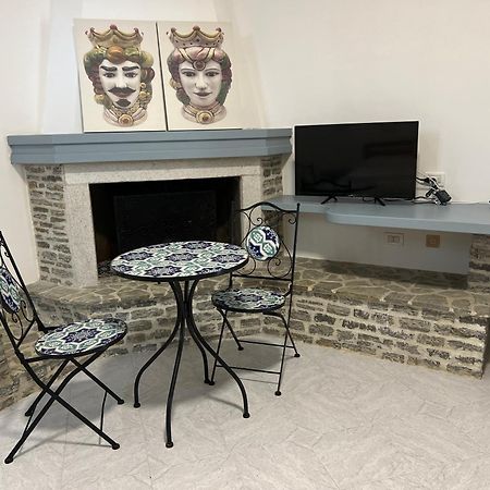 קסטלוצו Villa Dolce Vita Rooms מראה חיצוני תמונה