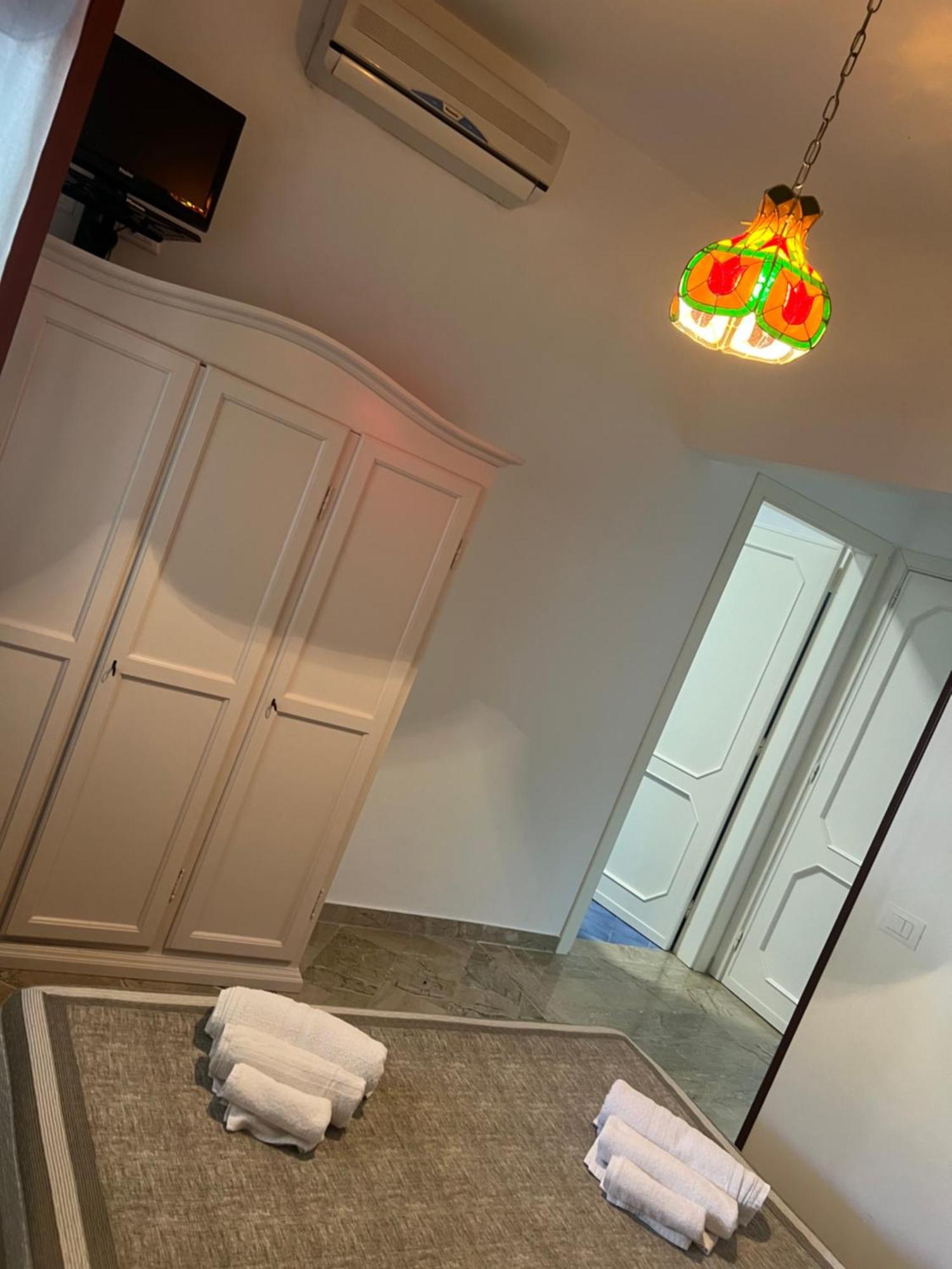 קסטלוצו Villa Dolce Vita Rooms מראה חיצוני תמונה