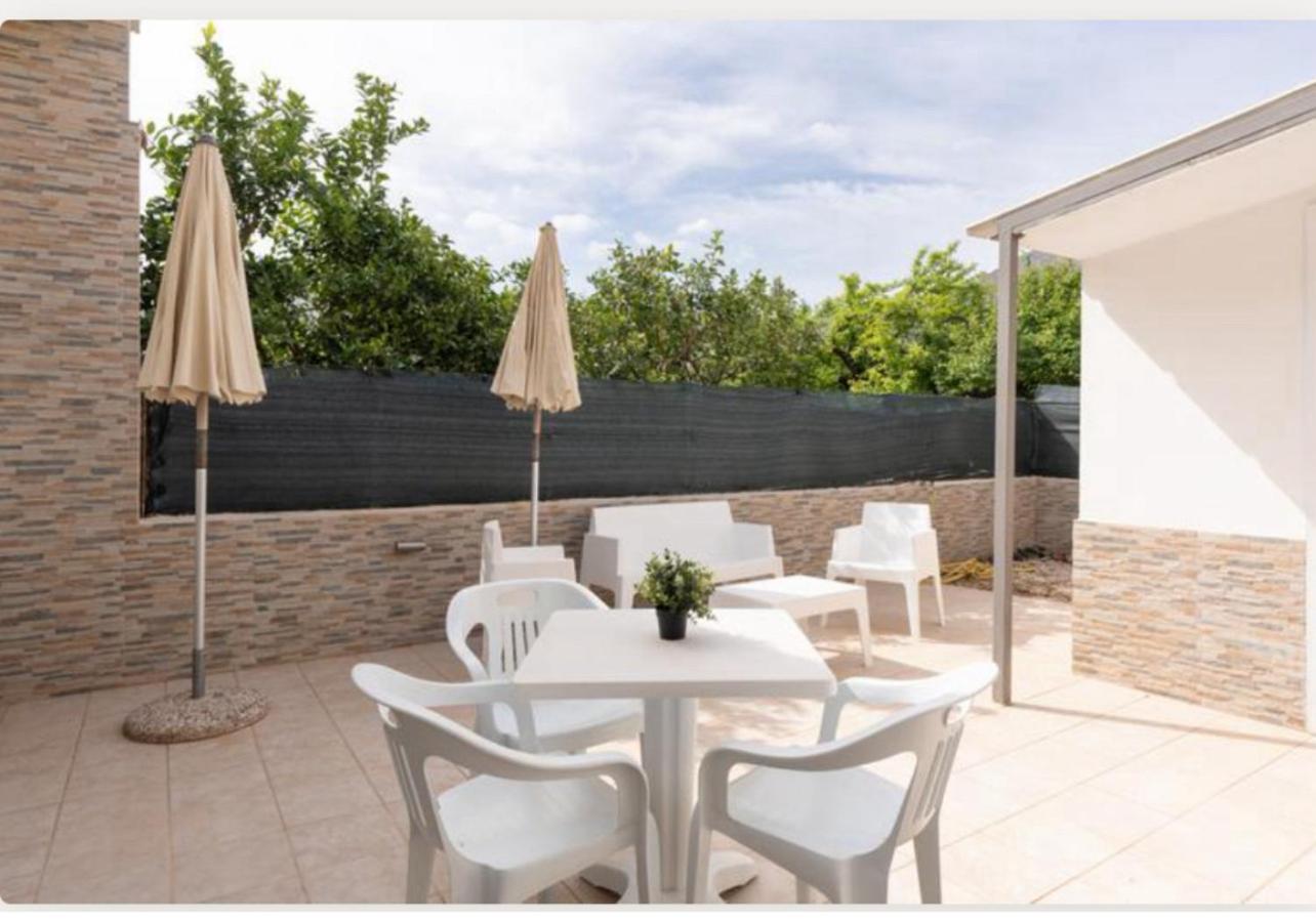 קסטלוצו Villa Dolce Vita Rooms מראה חיצוני תמונה